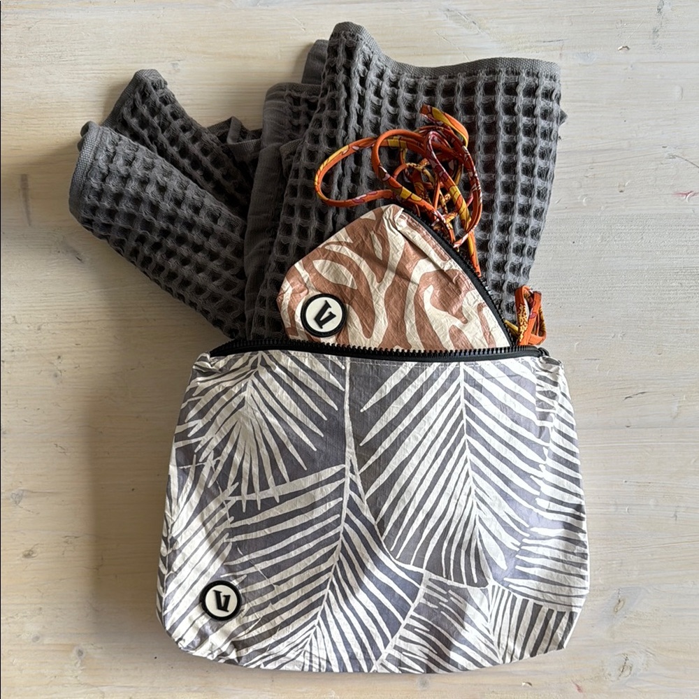 Aloha Colletion x Vuori Mid and Mini Pouch Set